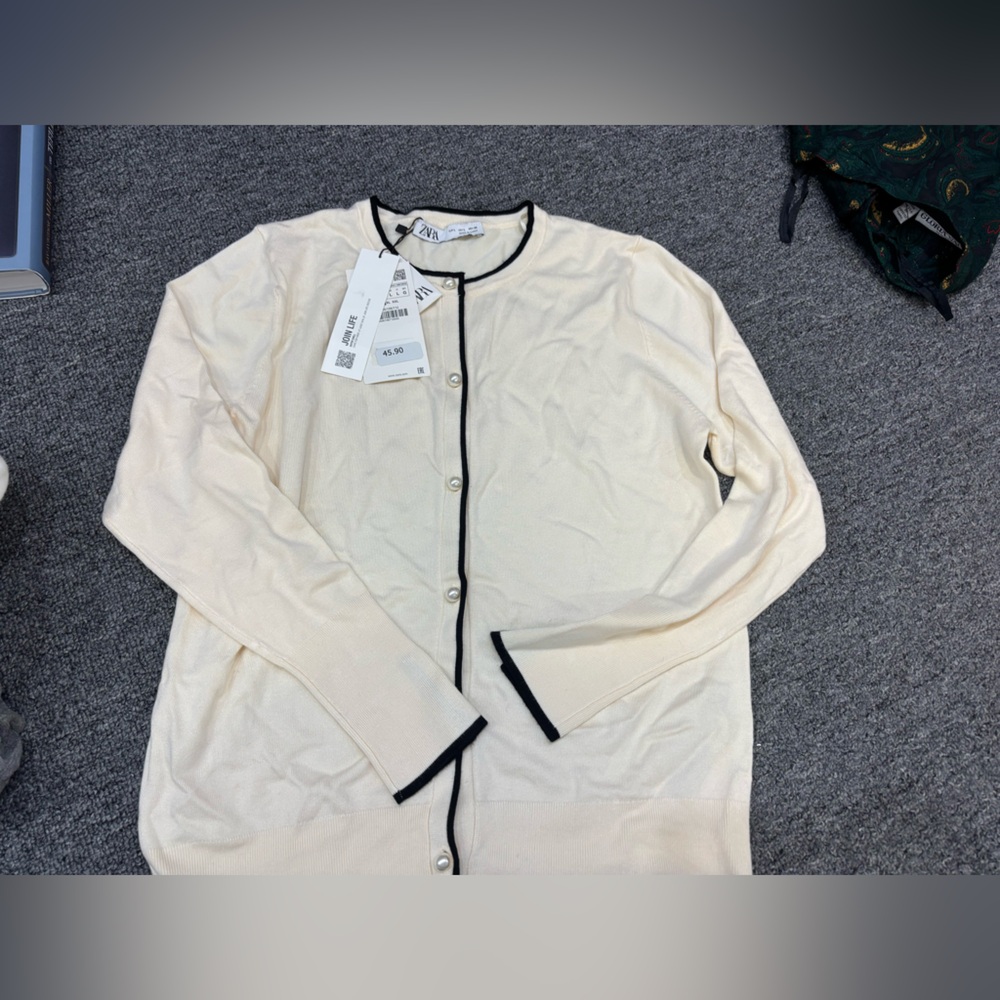 Zara Ivory sweater with Black Trim